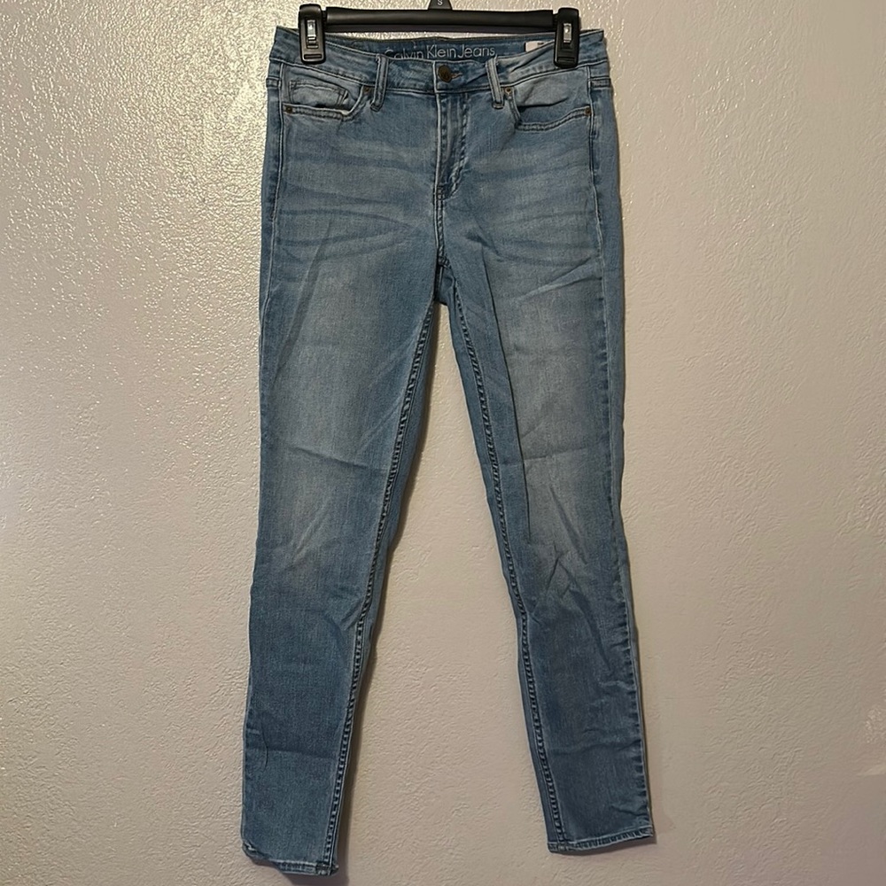 Light wash Calvin Klein jeggings